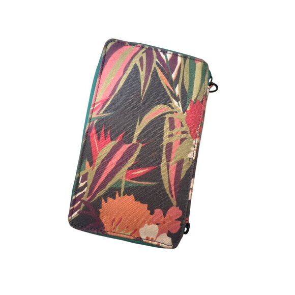 Kavu Womens Crossbody Bag & Wallet With Floral & Geometric Patterns - Picture 7 of 8